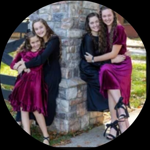 justfoursisters